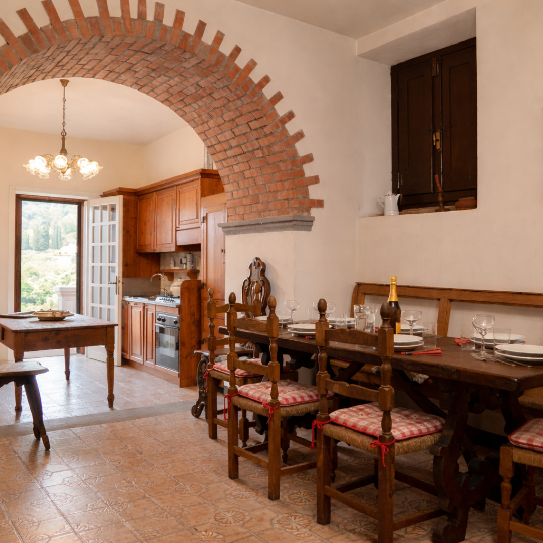 sala-da-pranzo-arco-mattoni-cassettiera-gialla-2